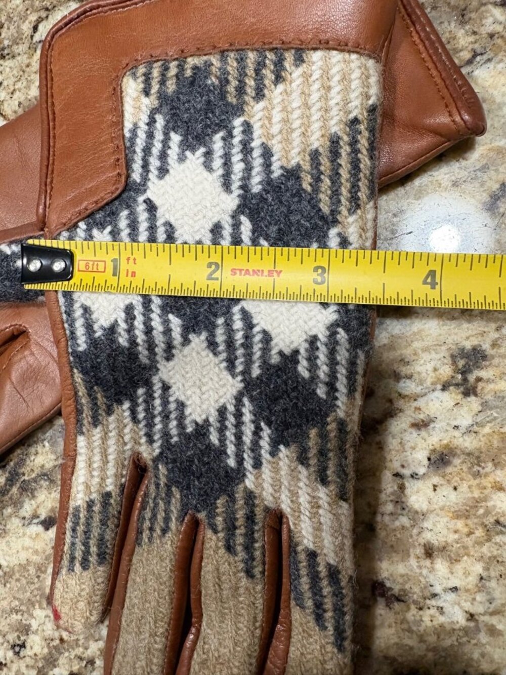 BURBERRY ICONIC PLAID Pattern 100% WOOL, LEATHER, CASHMERE Womens Gloves -Lined - Picture 14 of 16